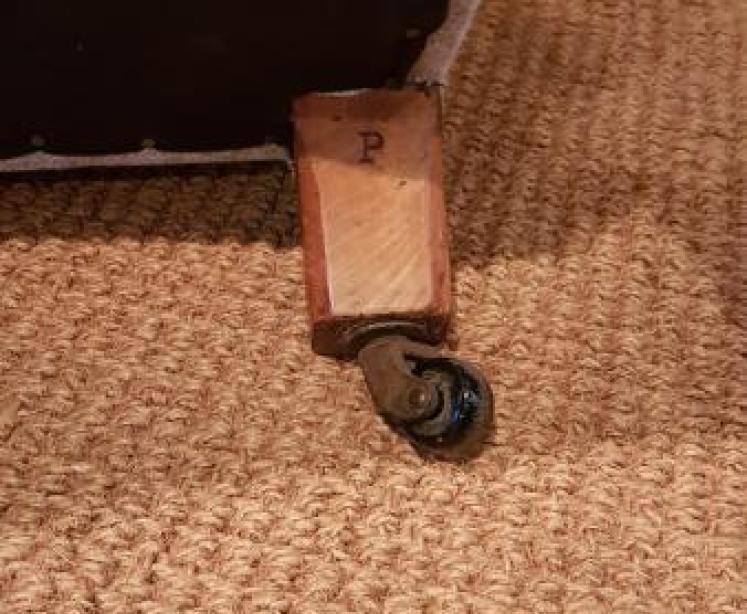 Superb Victorian Easy Chair - Image 3