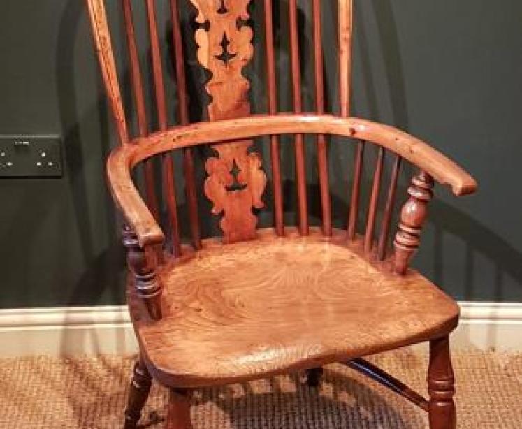 Yew Wood Crinoline Stretcher Windsor Chair - Image 1