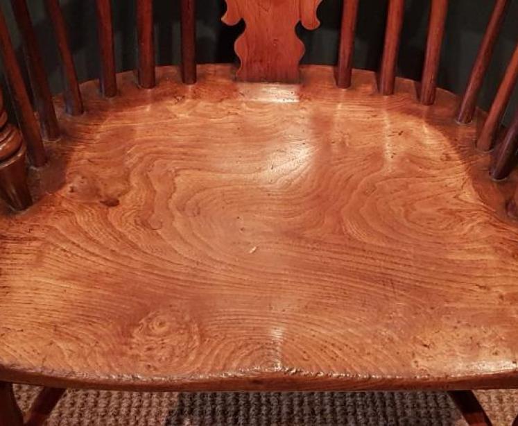 Yew Wood Crinoline Stretcher Windsor Chair - Image 5