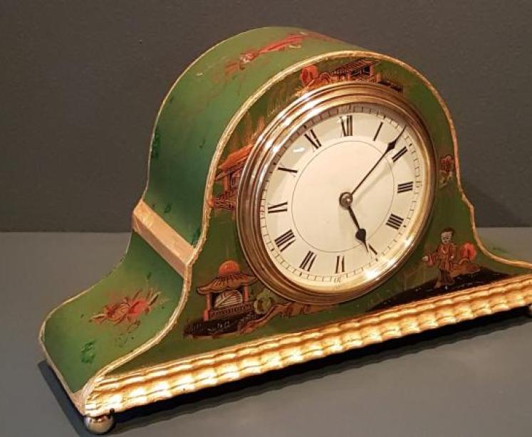 Edwardian Green Chinoiserie Napoleon Hat Mantel Clock - Image 5