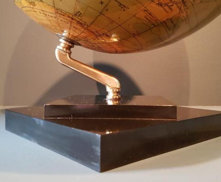 Original 1930's 14" Philips Plaster Globe - Image 2