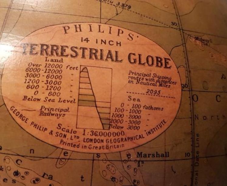 Original 1930's 14" Philips Plaster Globe - Image 3