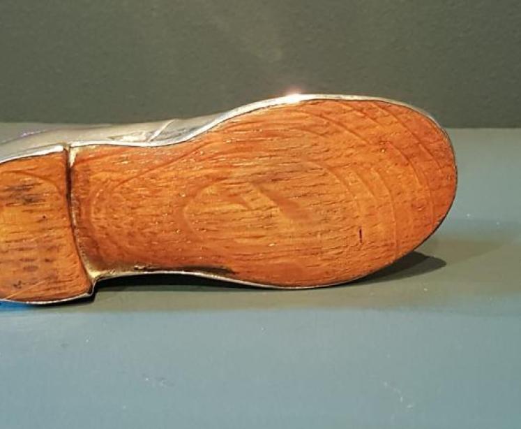 George V Silver Brogue Shoe Pin Cushion - Image 4