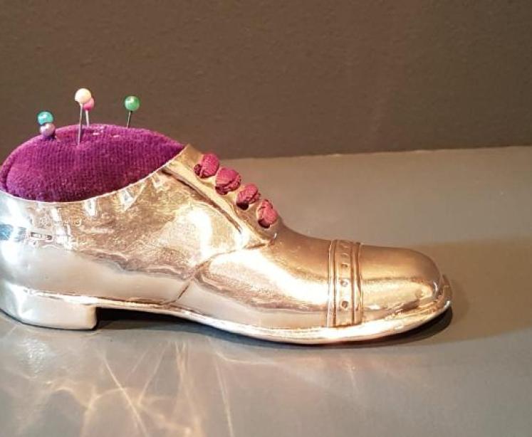 George V Silver Brogue Shoe Pin Cushion - Image 6