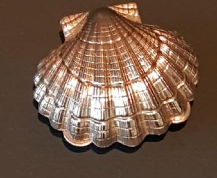 Silver Shell Pill Box - Image 3