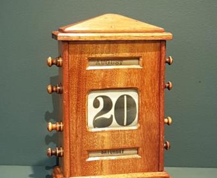 Edwardian Walnut Perpetual Desk Calendar - Image 1
