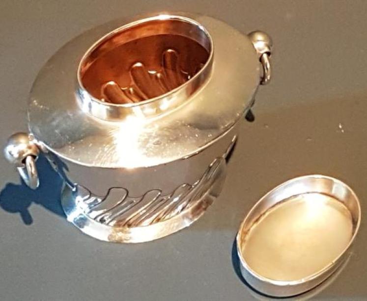 Edwardian Silver Tea Caddy - Image 2