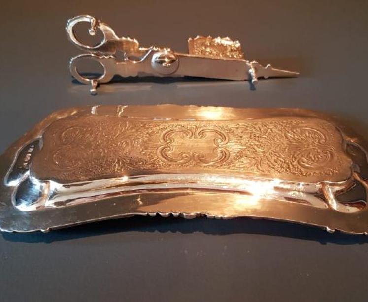 Outstanding Quality Silver Candle Snuffers and Tray - Image 4