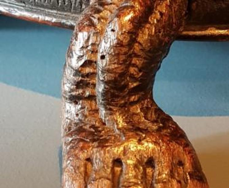 Victorian Carved Walnut Turtle Foot Stool - Image 5