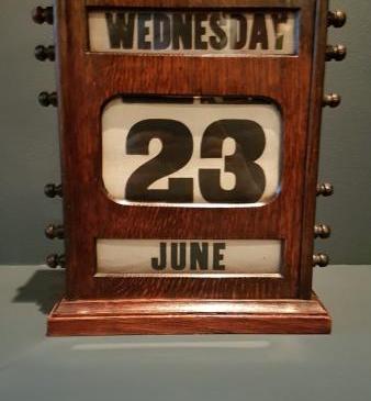 Large Edwardian Oak Perpetual Desk Calendar