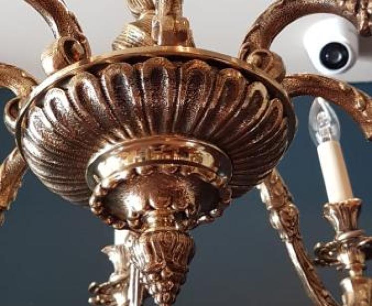 Edwardian Cast Brass 8 Arm Chandelier - Image 5