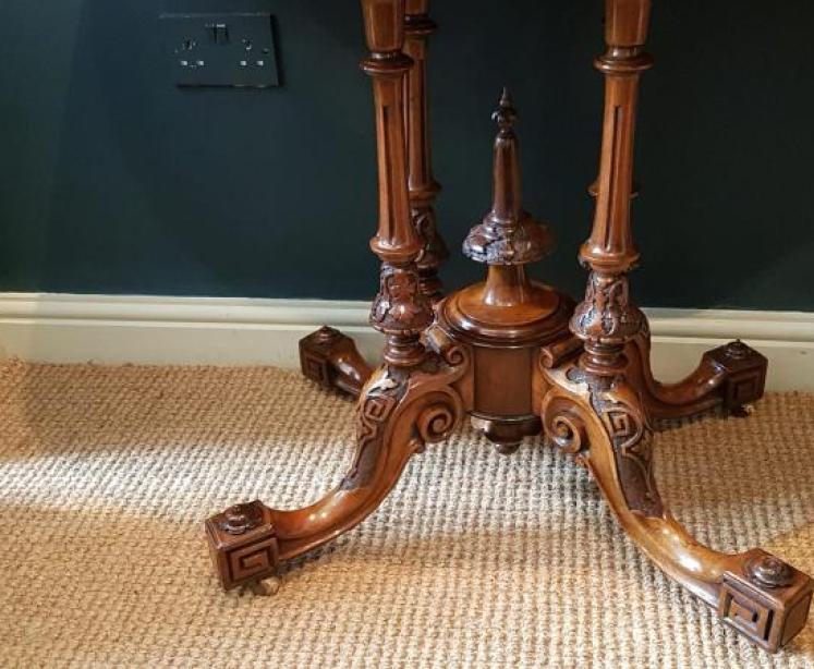 Fine Quality Victorian Inlaid Walnut Gaming Table - Image 7