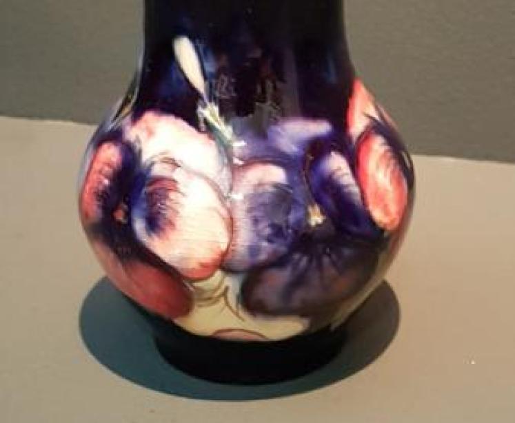 Early Moorcroft Pansy Vase - Image 5