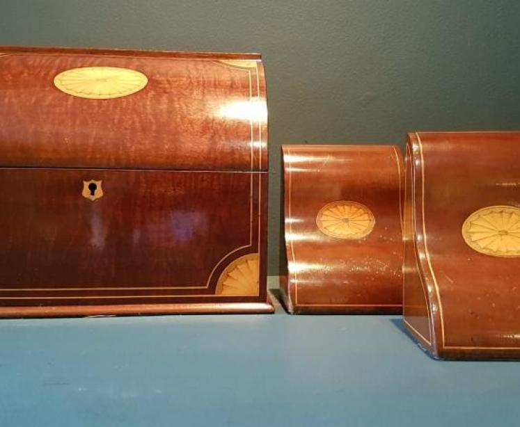 Superb Victorian Mahogany Stationery Box & Bookends - Image 3