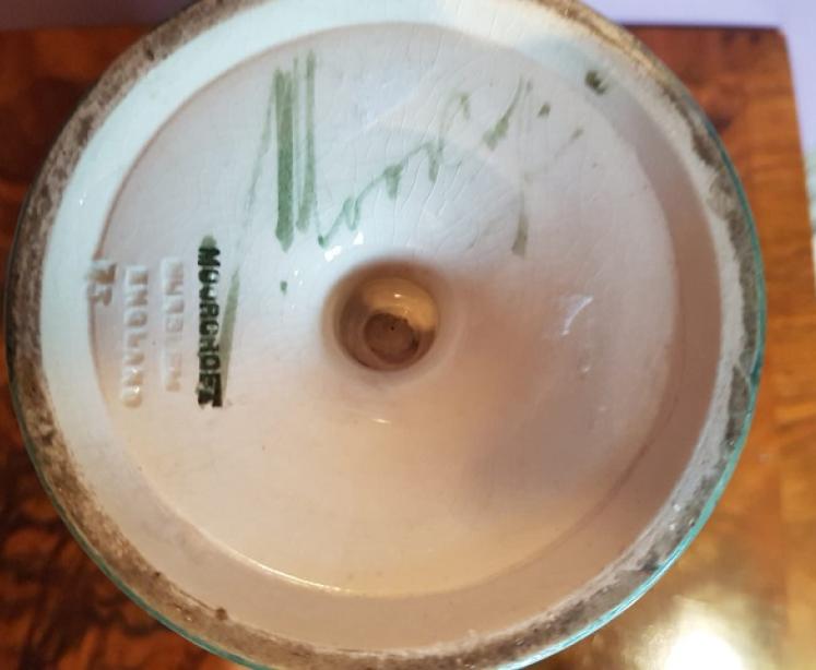 Early Moorcroft Pansy on Cream Vase - Image 4