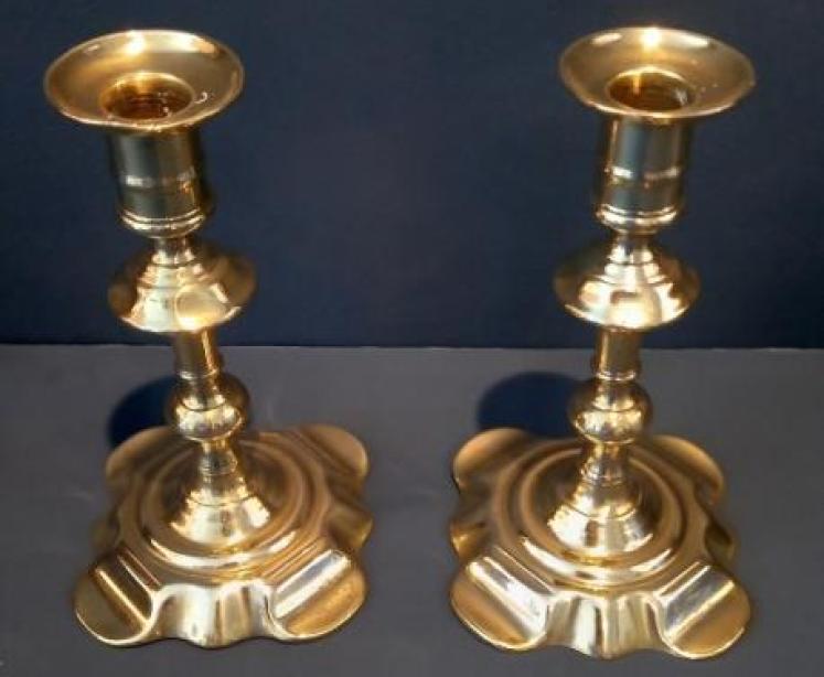 George III Period Seamed Brass Petal Shaped Candlesticks - Image 6