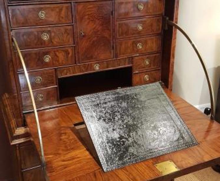 Superb Small George I Period Walnut Escritoire.c.1720 - Image 4