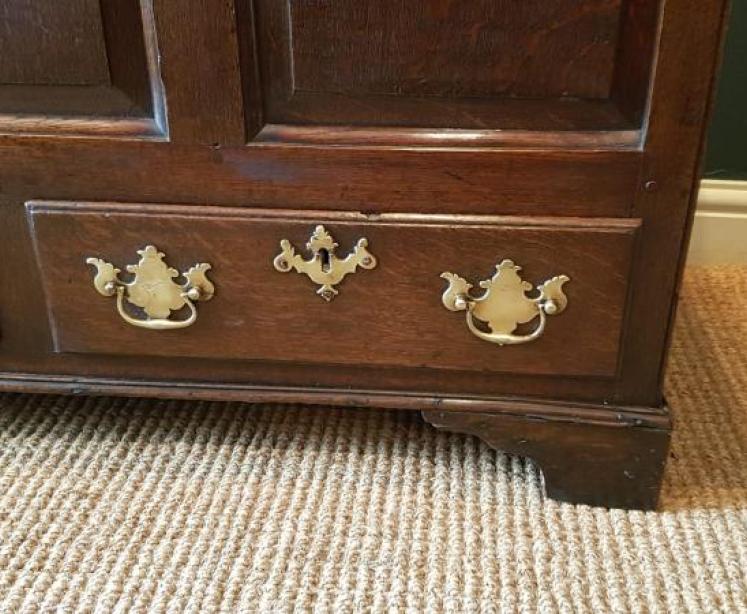 Small George II Oak Mule Chest - Image 7
