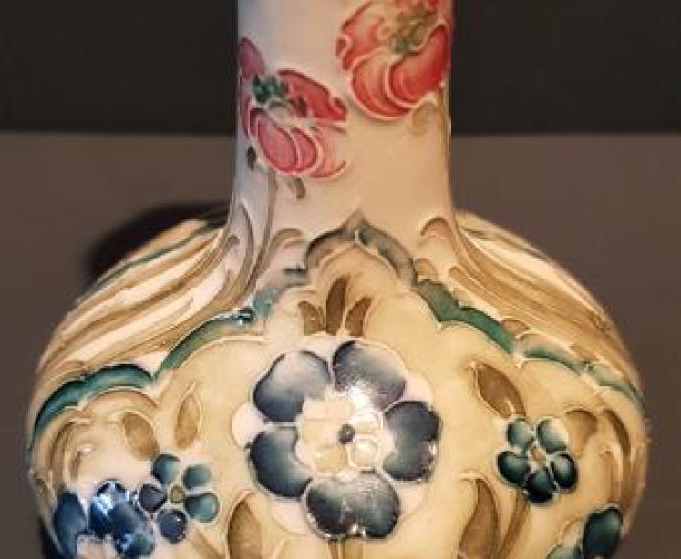 Moorcroft McIntyre Forget-Me-Not and Poppy Panelled Vase - Image 3