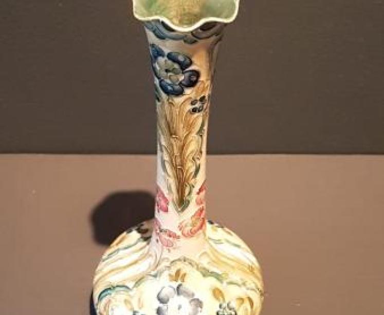 Moorcroft McIntyre Forget-Me-Not and Poppy Panelled Vase - Image 5