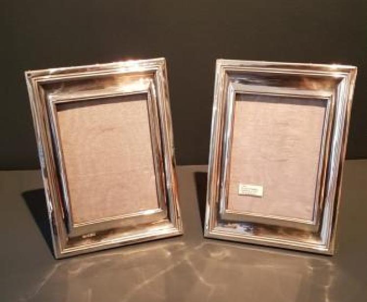 Superb Pair of George V Silver Photo Frames - Image 1