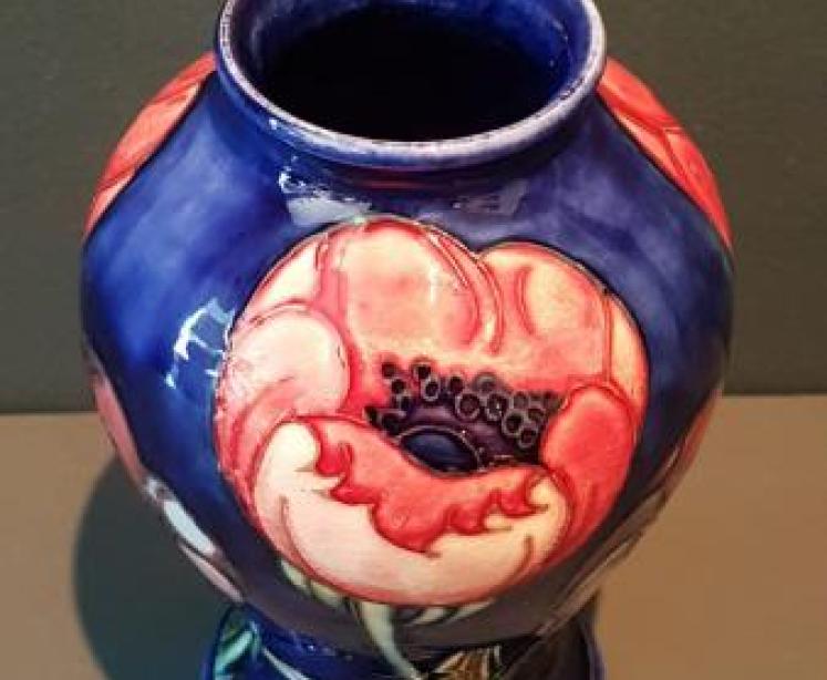 Moorcroft Big Poppy Vase - Image 3