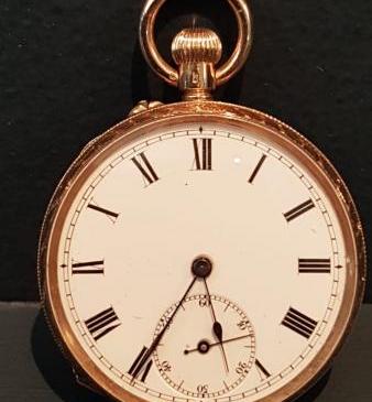 Fine Quality Engraved 14ct Gold Fob Watch