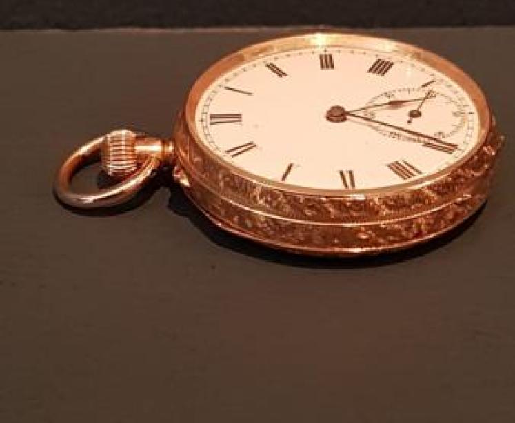 Fine Quality Engraved 14ct Gold Fob Watch - Image 6