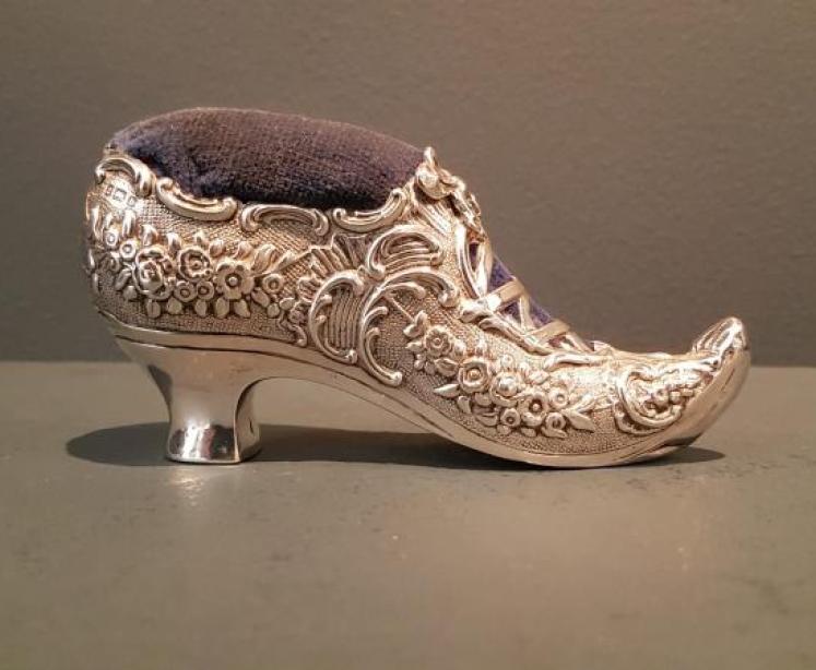 Superb Victorian Silver Shoe Pin Cushion - Image 1