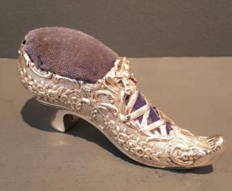 Superb Victorian Silver Shoe Pin Cushion - Image 5