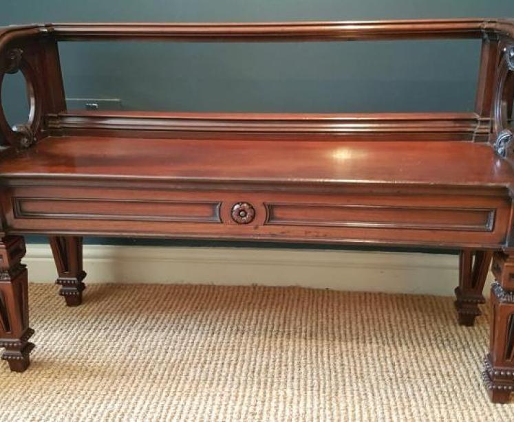 Superb Early Victorian Mahogany Hall Bench - Image 1