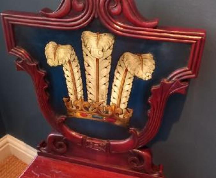 Early Victorian Country House Hall Chair - Image 2