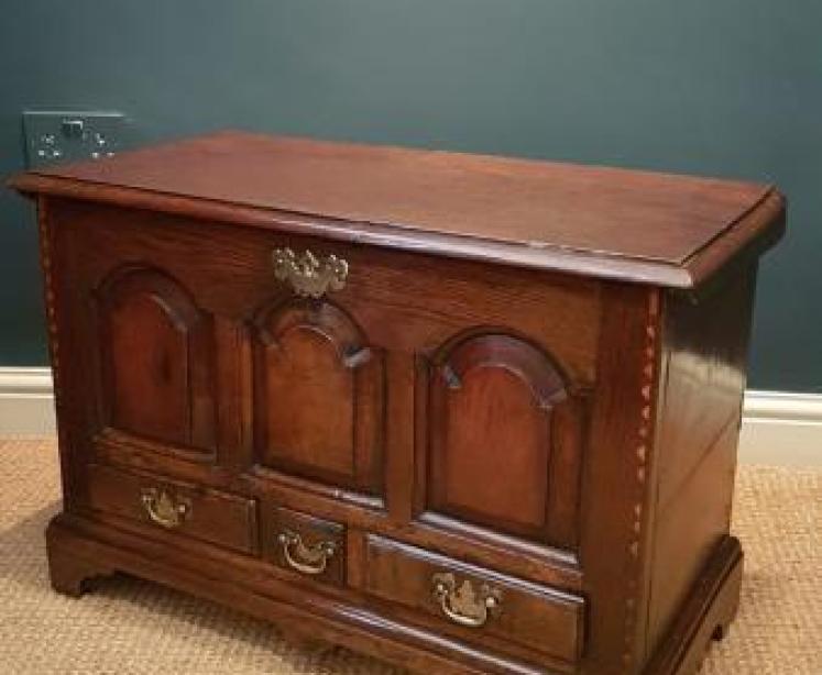 Outstanding George II Oak Coffer Bach - Image 2