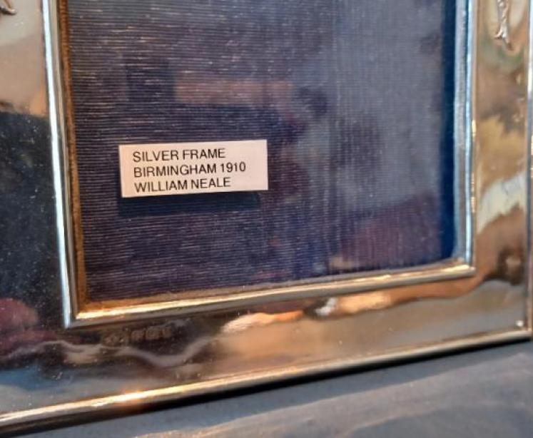 Edwardian Silver Garland Decor Photo Frame - Image 3