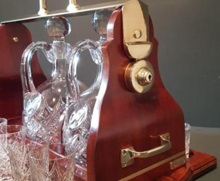 Superb Edwardian Mahogany Tantalus and Glasses Stand - Image 3