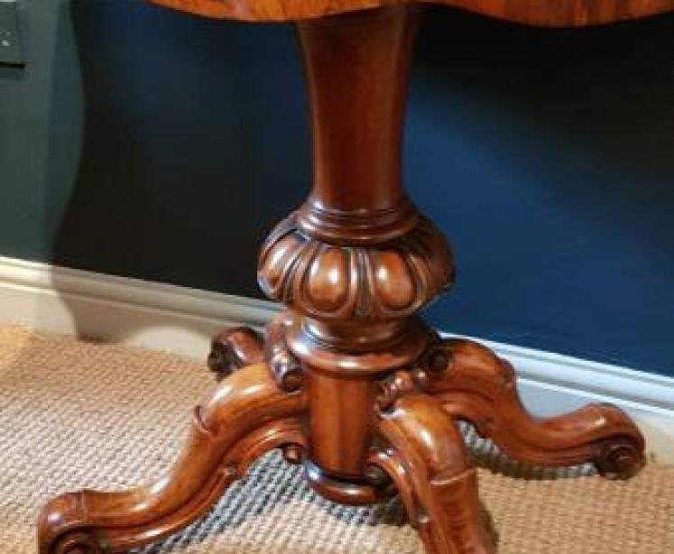 Superior Quality Victorian Burr Walnut Fold Over Tea Table - Image 3