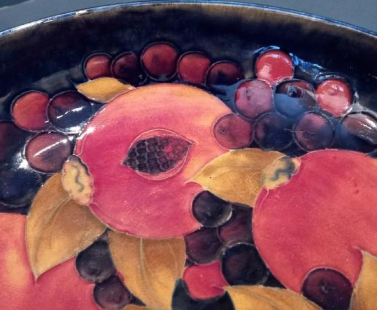 Large Antique Moorcroft Seeded Pomegranate Bowl - Image 3