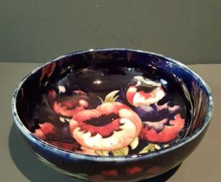 Early Moorcroft Big Poppy Bowl - Image 1