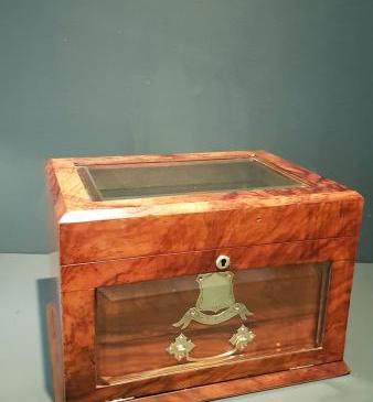Superb Victorian Walnut Jewellery Box