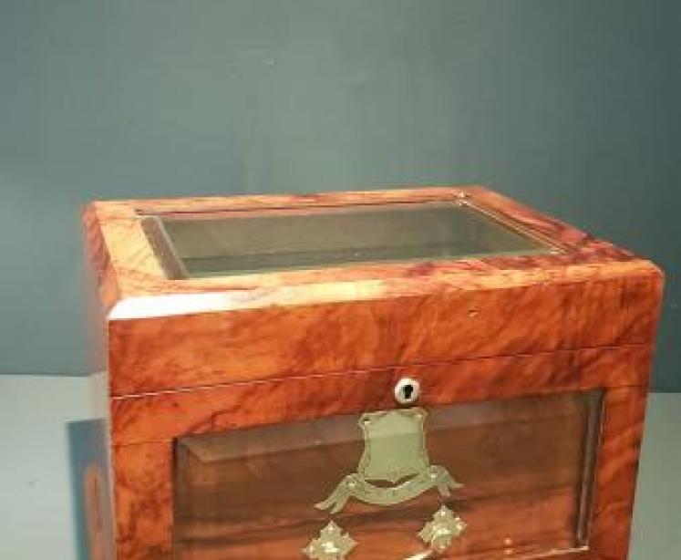 Superb Victorian Walnut Jewellery Box - Image 1