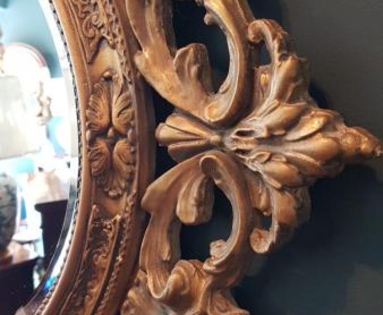 Impressive Oval Gilt Mirror - Image 2