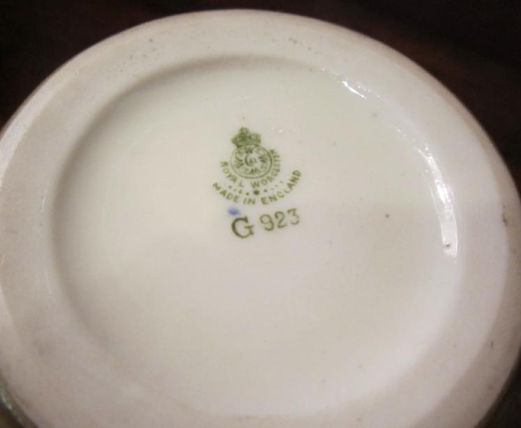 Fine Royal Worcester Vase by Harry Stinton  - Image 4