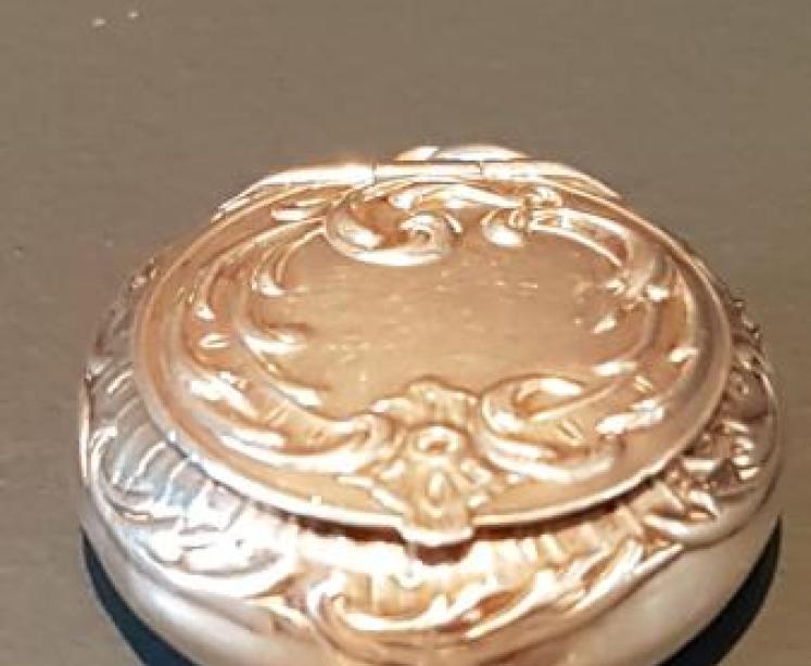 Silver Fob Powder Puff - Image 1