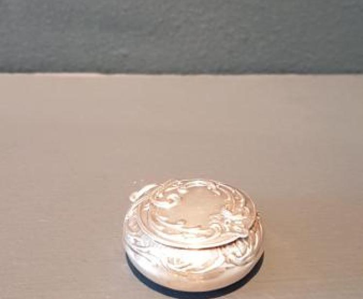 Silver Fob Powder Puff - Image 7