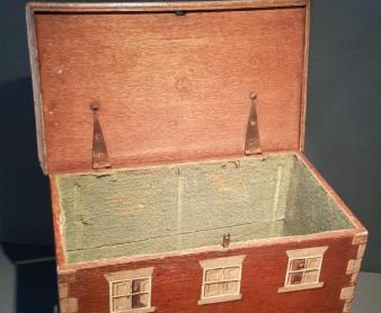 Antique Hand Painted Country House Box - Image 4