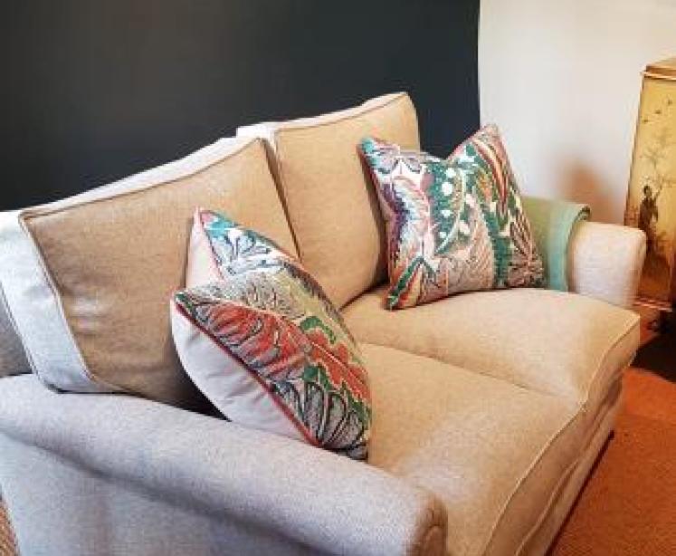 Quality Edwardian Two Seater Sofa - Image 2