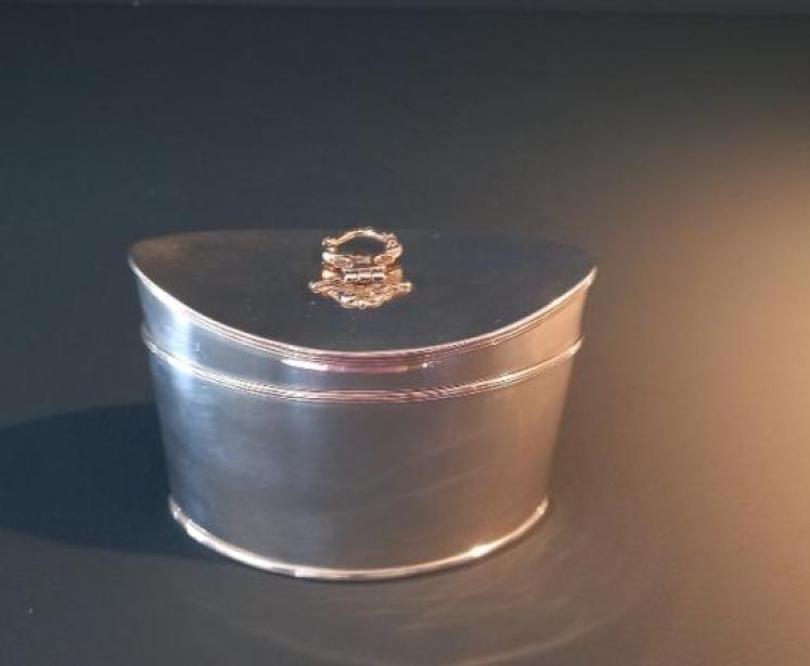 George V Period Silver Oval Dished Top Tea Caddy - Image 7