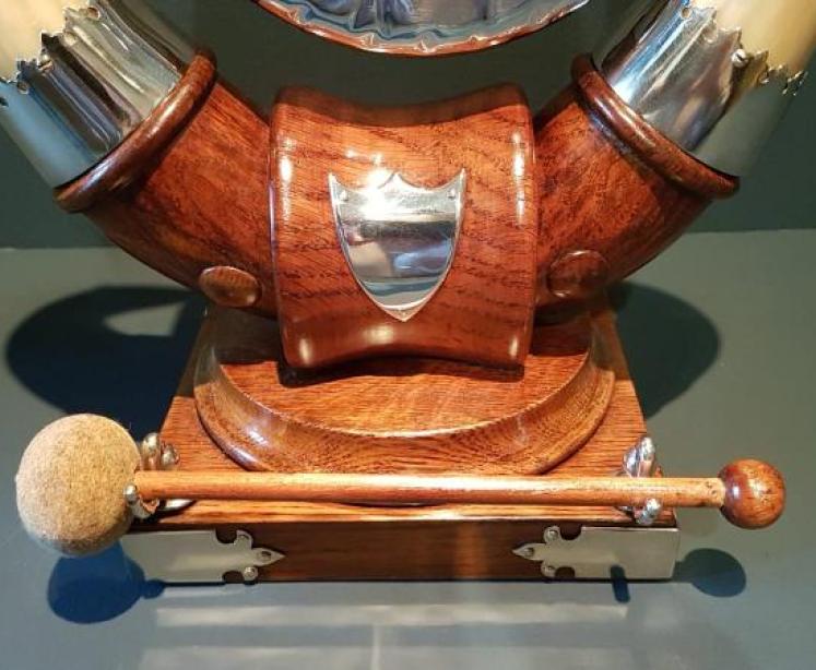 Victorian Oak Country House Dinner Gong - Image 4