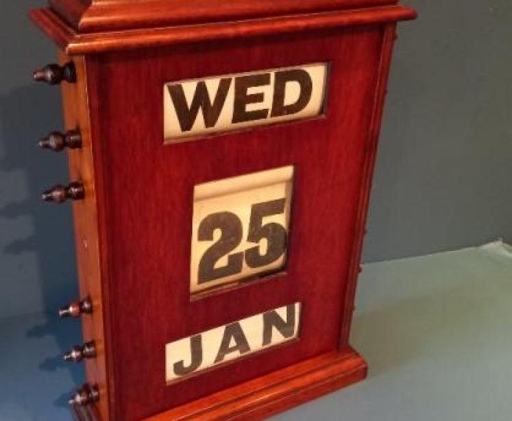 18" Edwardian Perpetual Desk Calendar - Image 7