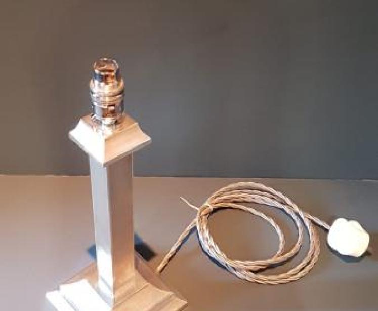 Quality Silver Electric Table Lamp - Image 4